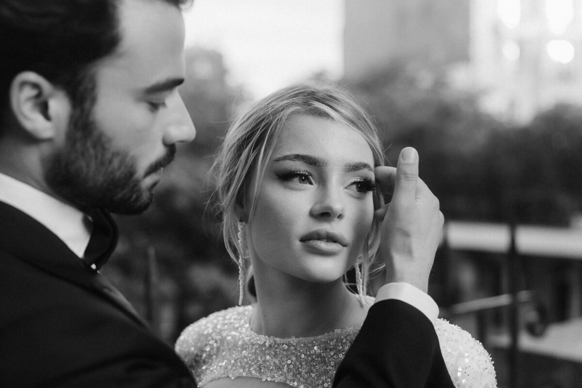 Fine Art Editorial Shooting in Paris mit Haute Couture